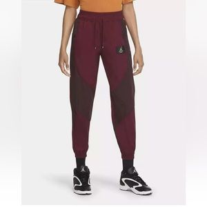 Nike Air Jordan Women’s Woven Joggers Dark Beetroot Size M CV7803-638